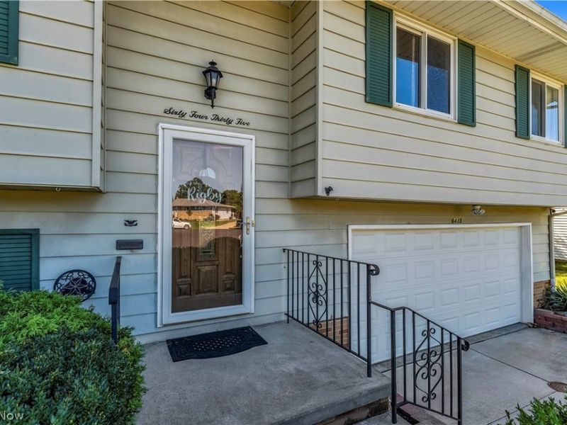 6435 Goebel Drive, Parma, OH 44134 Photo 6