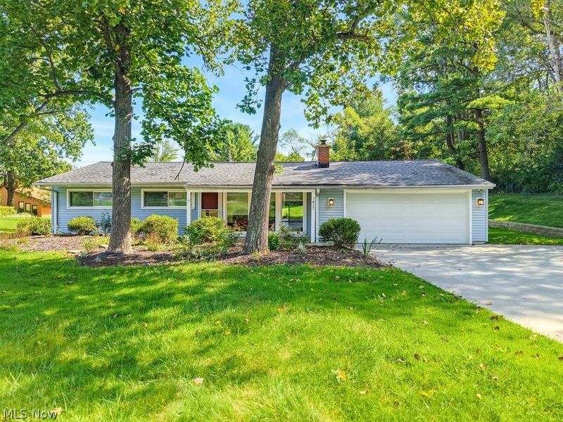 7817 Cambridge Drive, Brecksville, OH 44141 Photo 1