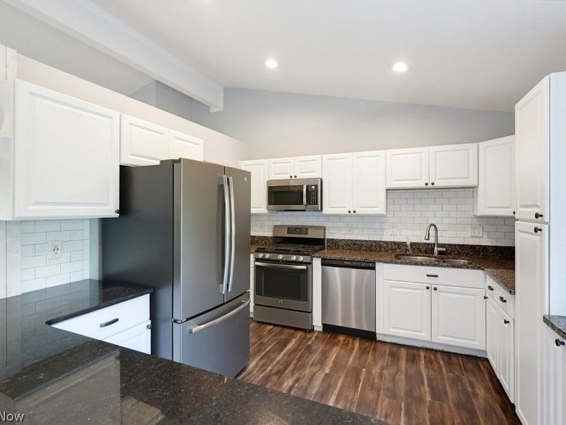 7817 Cambridge Drive, Brecksville, OH 44141 Photo 17
