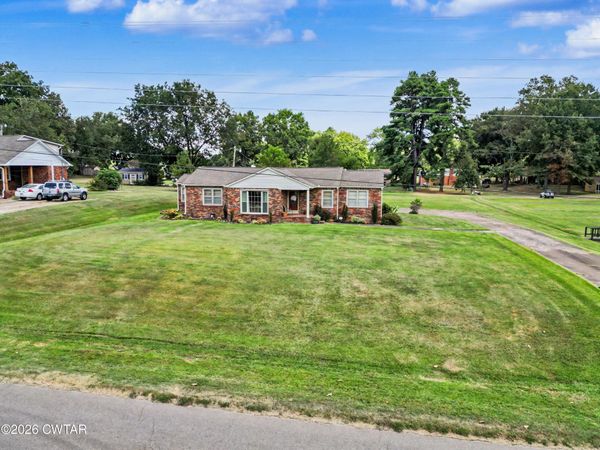 693 E Park Street , Alamo, TN 38001