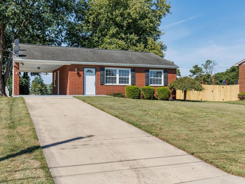 1981 Hart Drive, Hebron, KY 41048 Photo 2