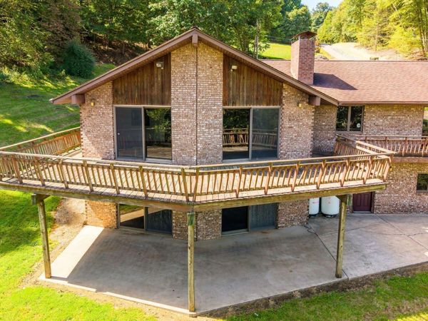 1330 PEE WEE HILL Road , Nescopeck, PA 18635