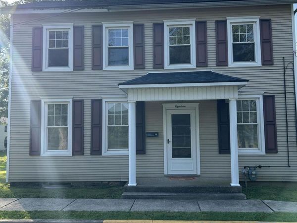 18 N FRONT Street , Selinsgrove, PA 17870