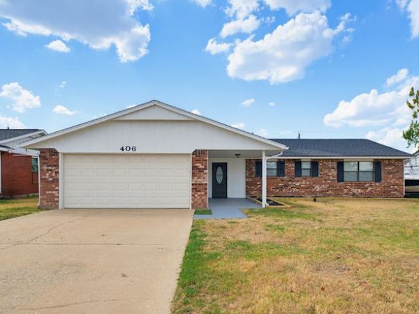 406 14th Place , Rogers, AR 72756
