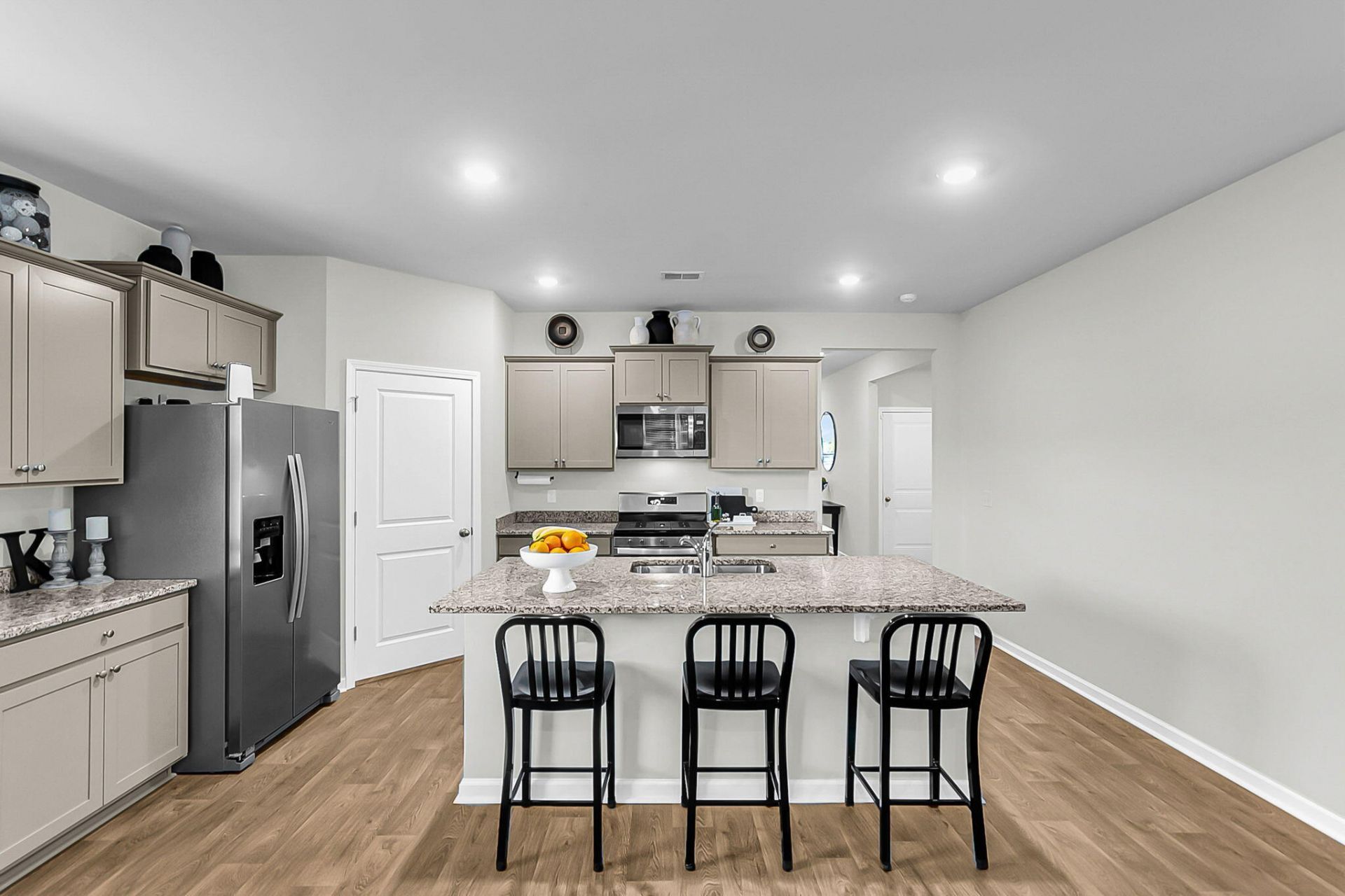 207 Greenwich Drive Photo 15