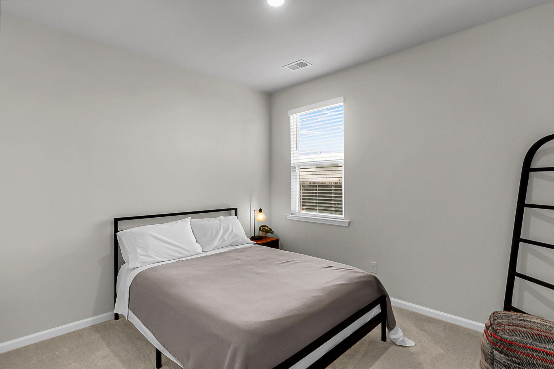 207 Greenwich Drive Photo 29