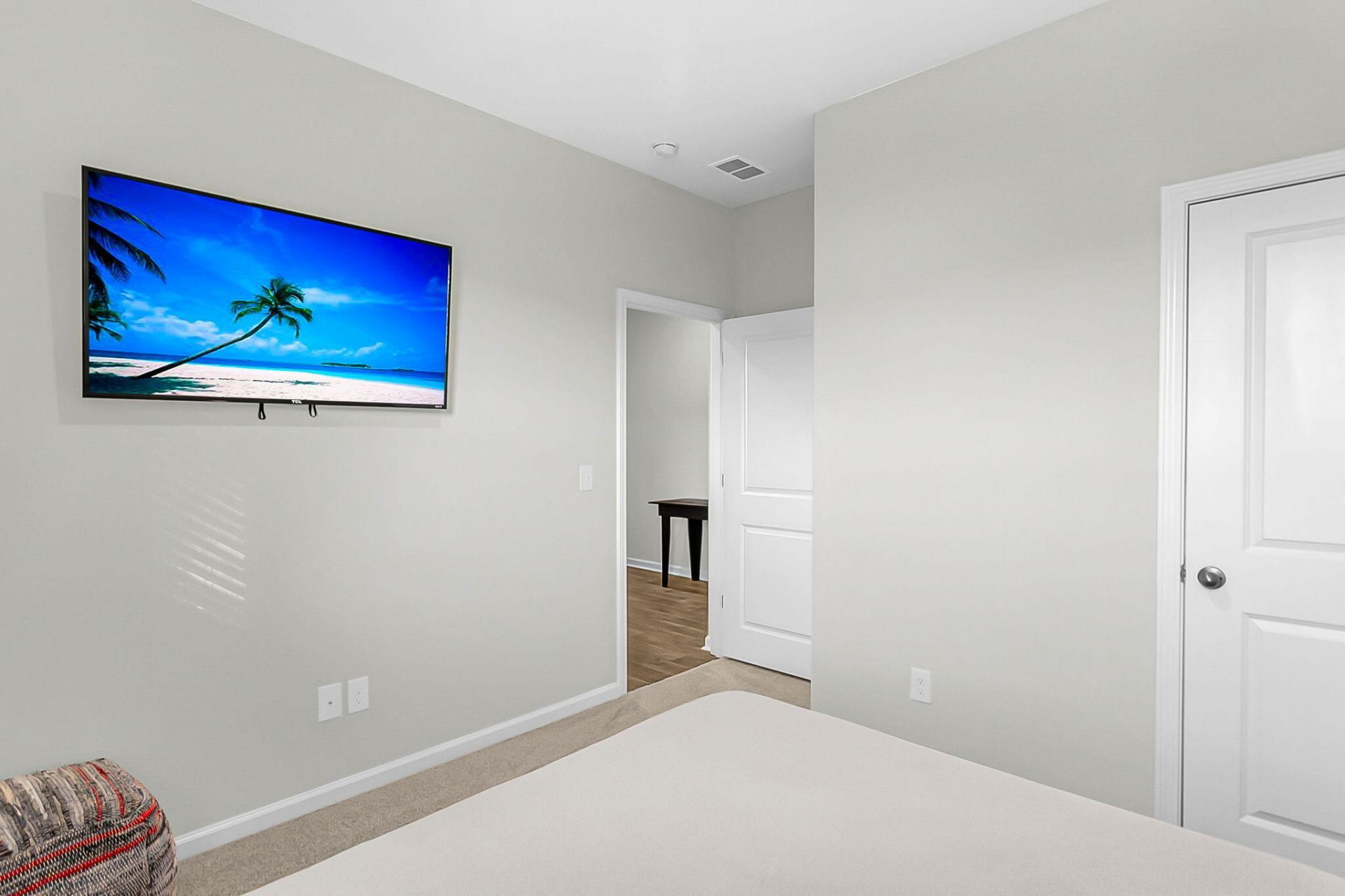 207 Greenwich Drive Photo 30