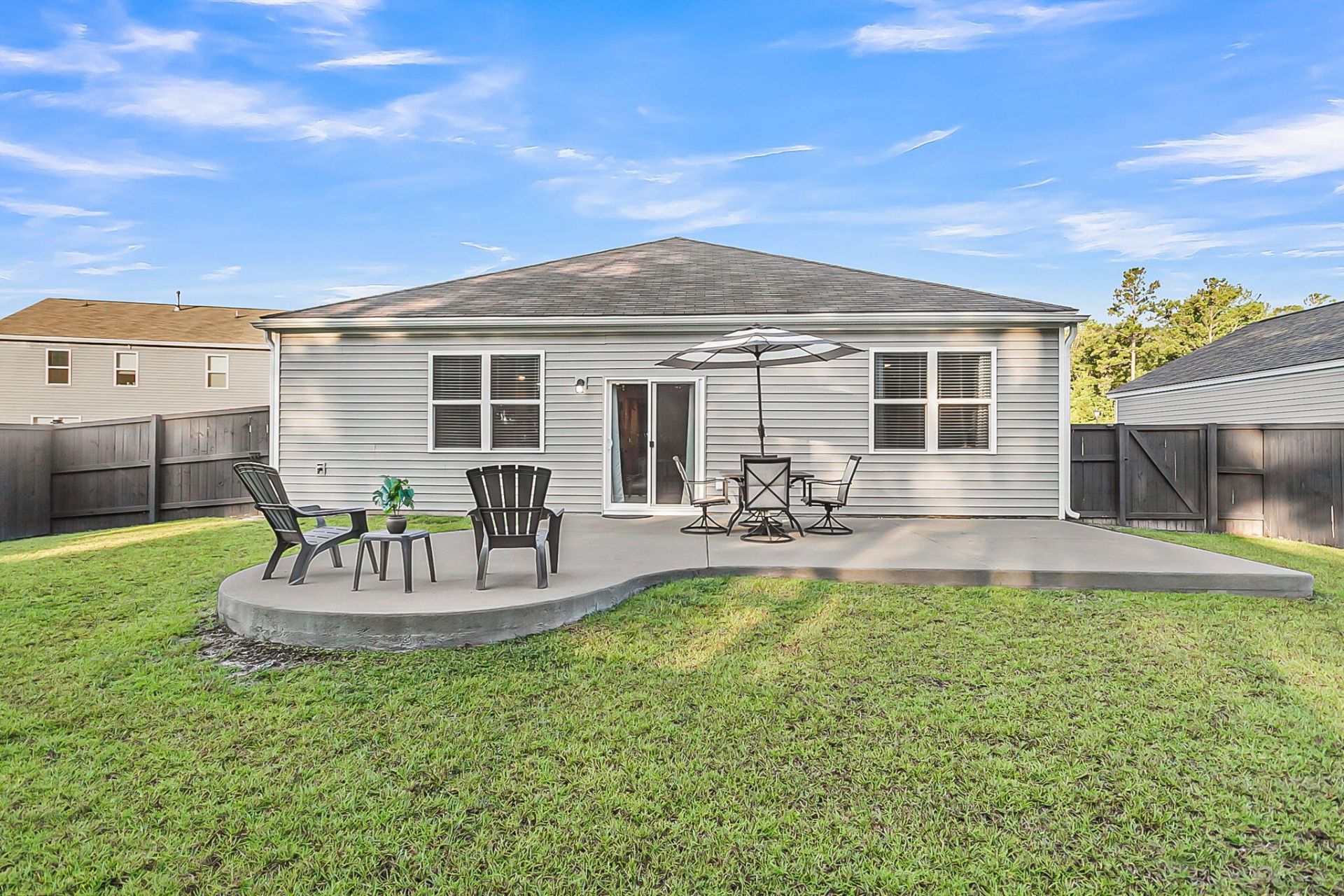 207 Greenwich Drive Photo 43