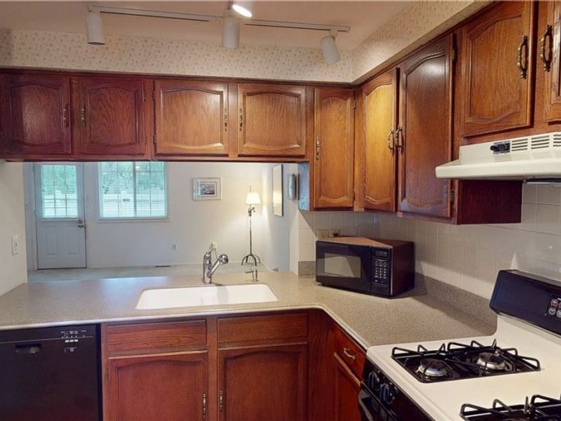 3970 Lake Run Boulevard, Stow, OH 44224 Photo 9