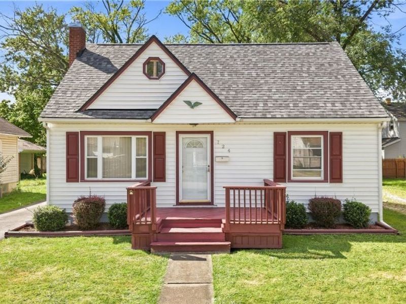 724 Belvedere Avenue SE, Warren, OH 44484 Photo 1
