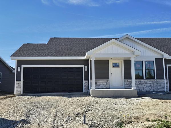 N162W21883 Poppy ROAD, Jackson, WI 53037