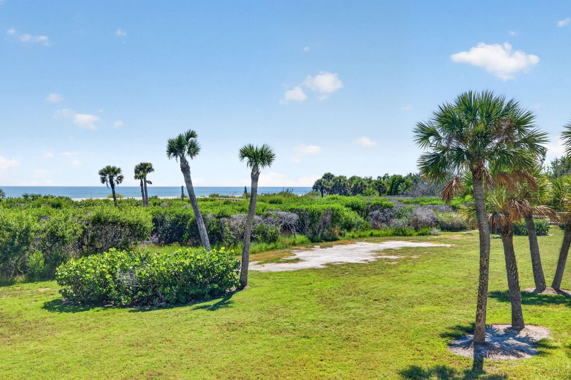 1919 Olde Middle Gulf Dr, Unit 102, Sanibel, FL 33957 Photo