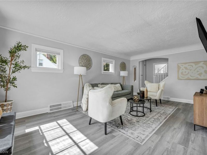 19413 Ridgewood Avenue, Warrensville Heights, OH 44122 Photo 3