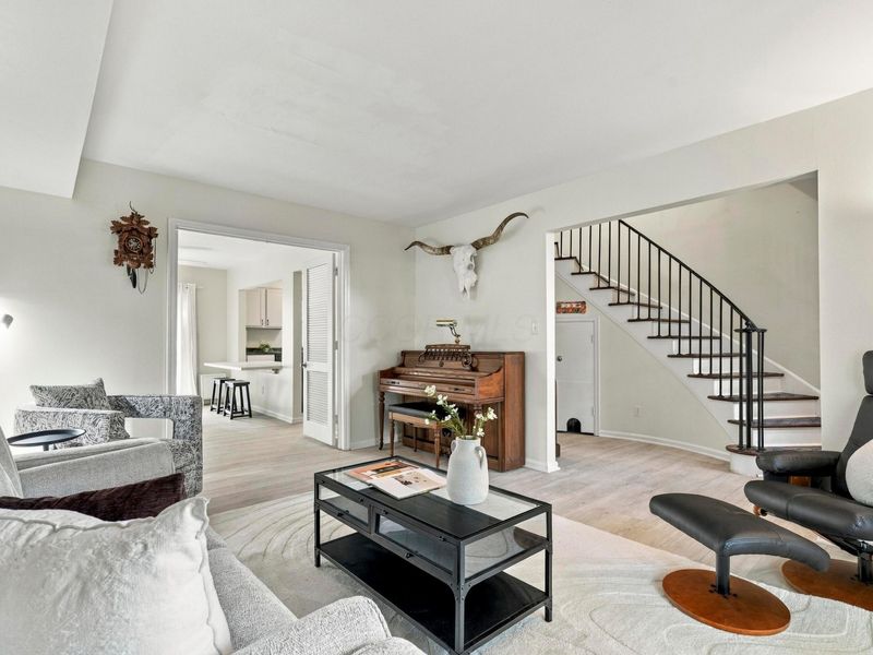 2811 Chateau Circle S, Unit 36, Upper Arlington, OH 43221 Photo 14