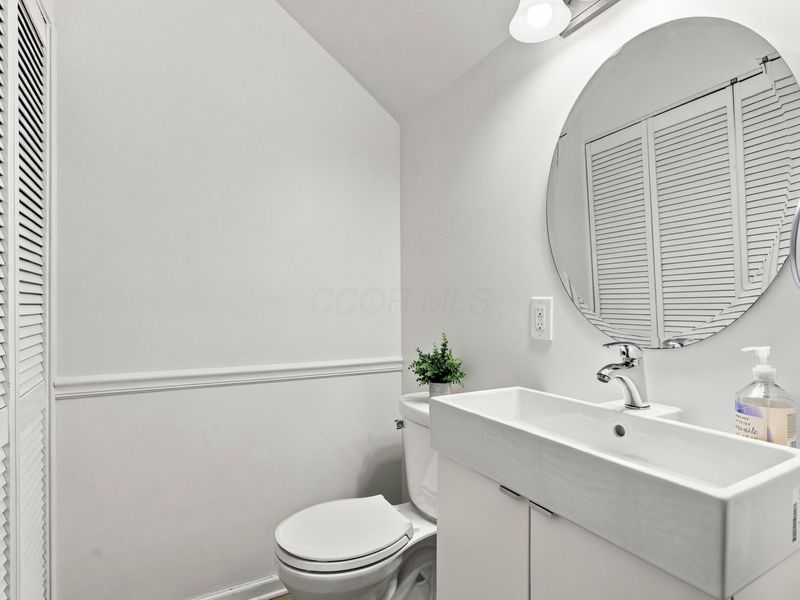 2811 Chateau Circle S, Unit 36, Upper Arlington, OH 43221 Photo 23