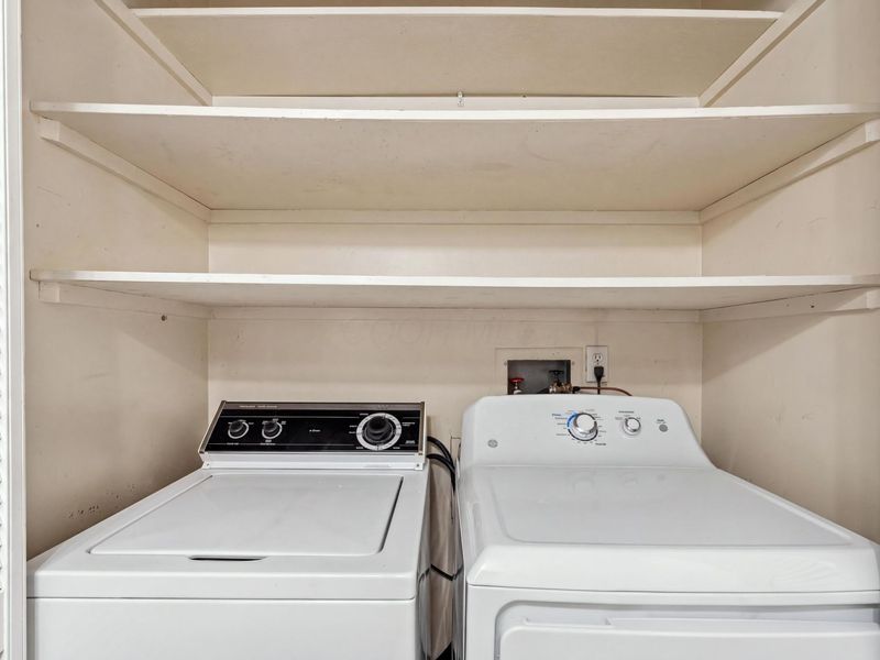 2811 Chateau Circle S, Unit 36, Upper Arlington, OH 43221 Photo 24