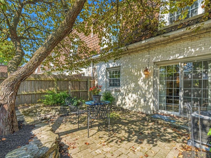 2811 Chateau Circle S, Unit 36, Upper Arlington, OH 43221 Photo 39