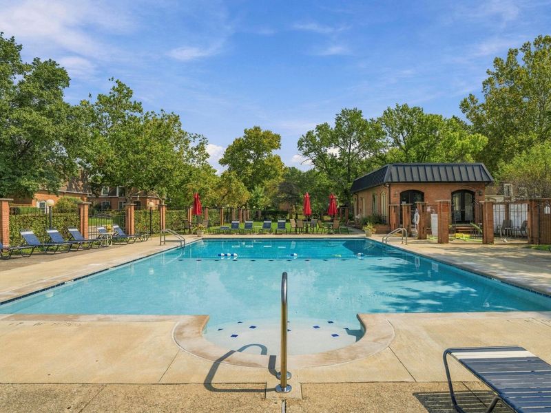 2811 Chateau Circle S, Unit 36, Upper Arlington, OH 43221 Photo 46