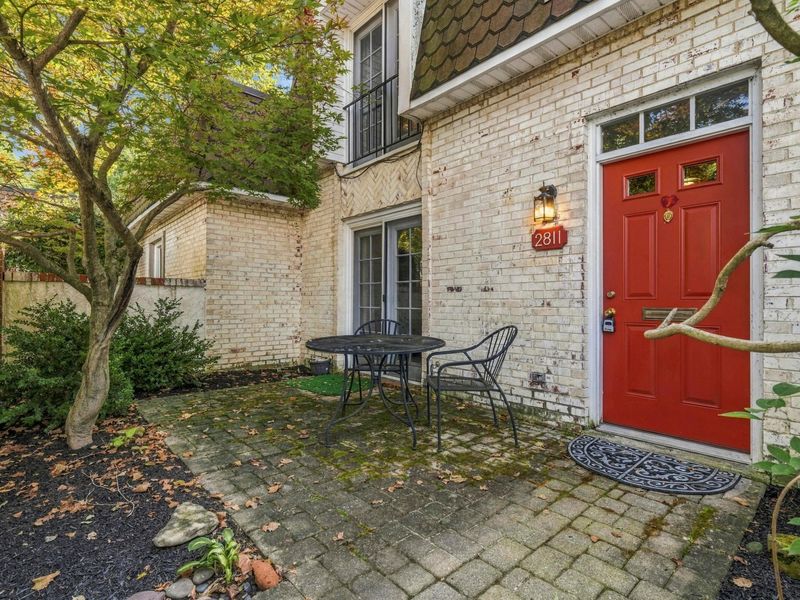 2811 Chateau Circle S, Unit 36, Upper Arlington, OH 43221 Photo 6