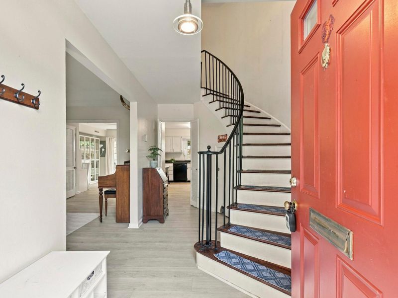 2811 Chateau Circle S, Unit 36, Upper Arlington, OH 43221 Photo 9