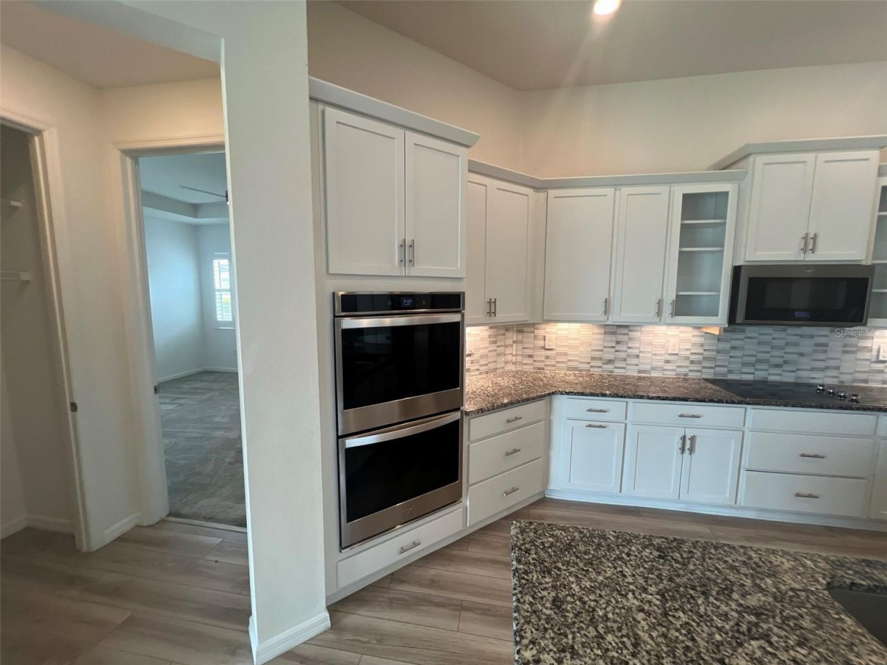 3504 74th Avenue Circle E, Sarasota, FL 34243 Photo