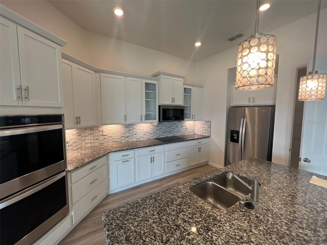 3504 74th Avenue Circle E, Sarasota, FL 34243 Photo
