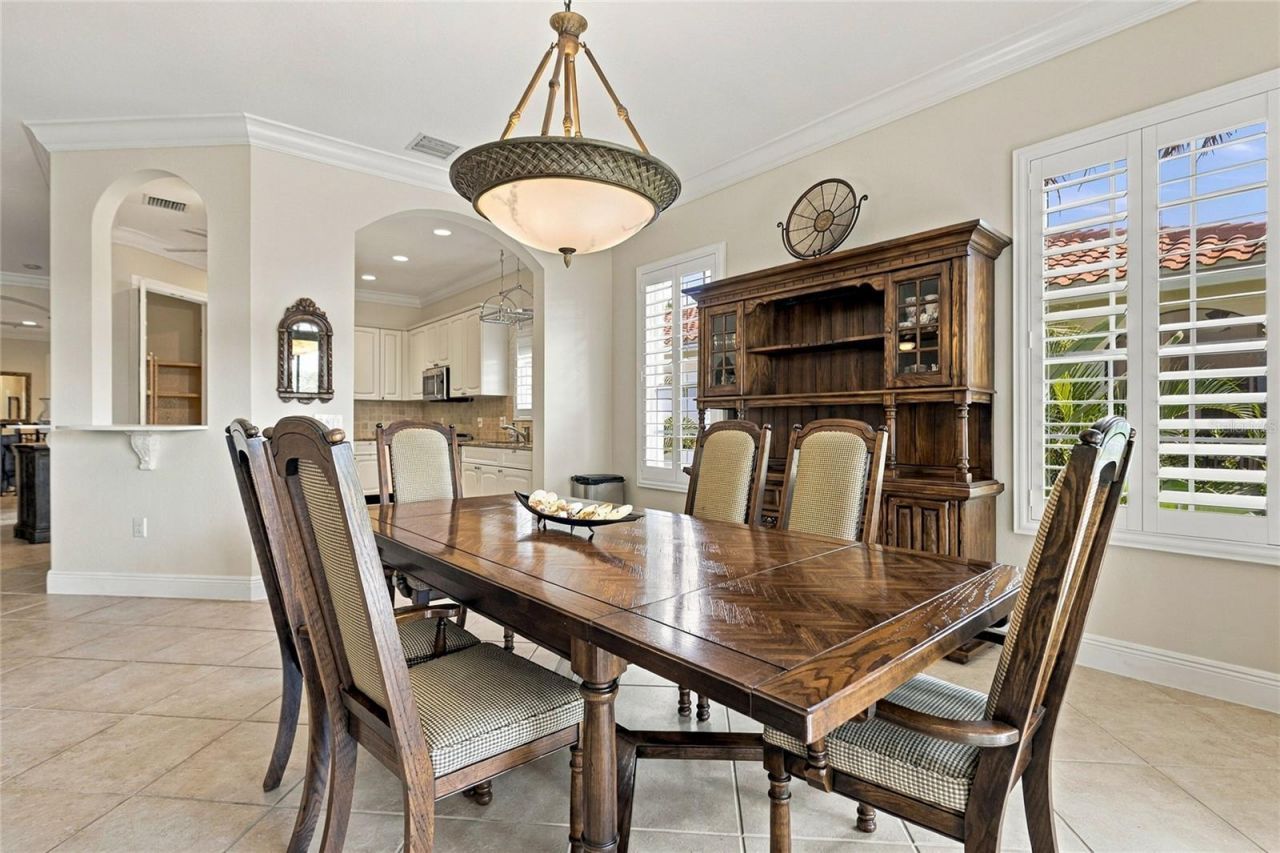 9010 Cascada Way, Unit 201, Naples, FL 34114 Photo