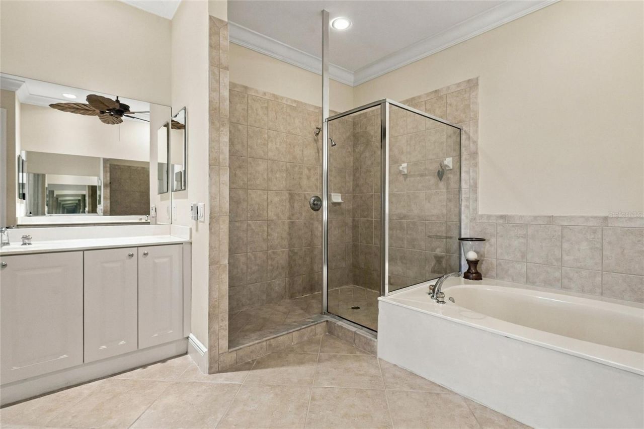 9010 Cascada Way, Unit 201, Naples, FL 34114 Photo
