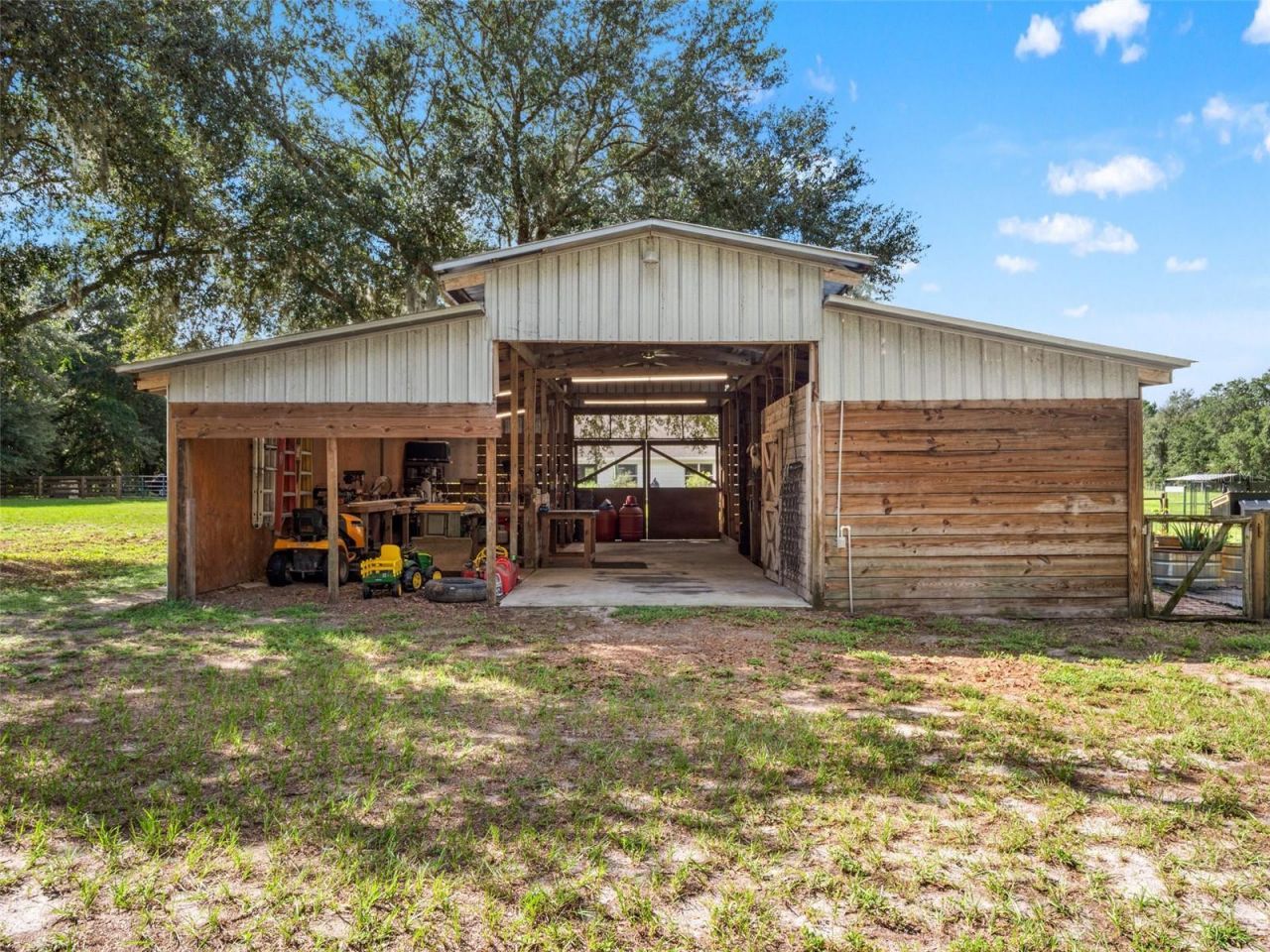 2827 Hammock Grove Rd , Groveland, FL 34736 Photo