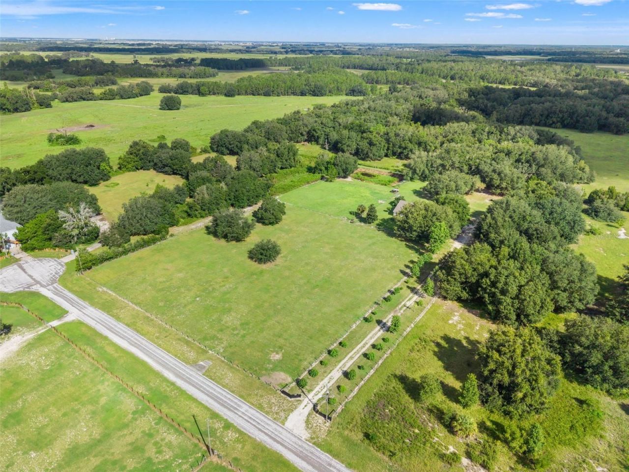 2827 Hammock Grove Rd , Groveland, FL 34736 Photo