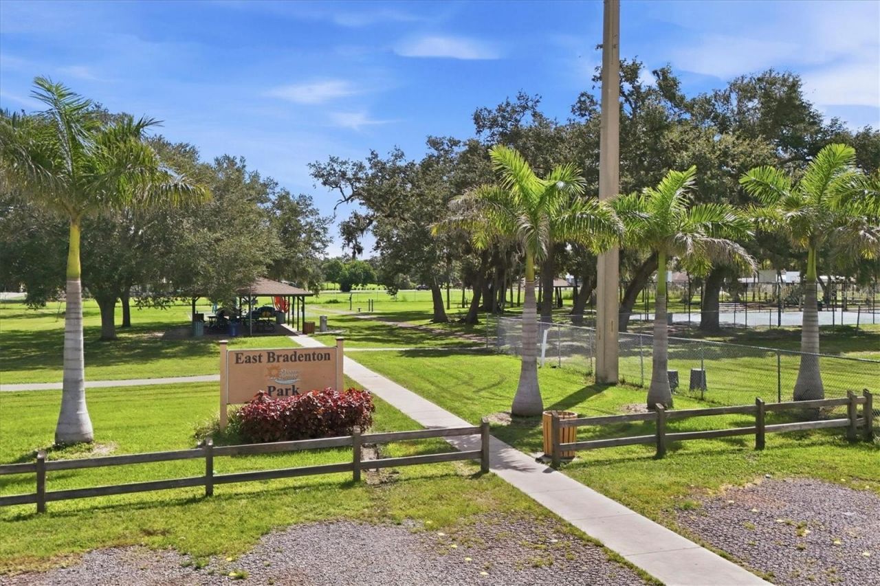 3021 14th Street E, Bradenton, FL 34208 Photo