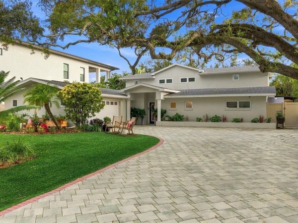 4722 W LAUREL ROAD, TAMPA, FL 33629