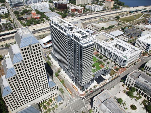 435 N ORANGE AVENUE , ORLANDO, FL 32801