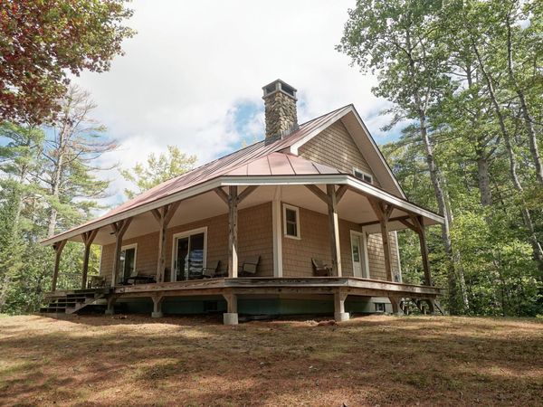 1131 Main Street, Grafton, NH 03240
