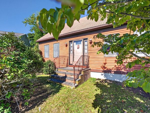 52 Donny Dr, New Bedford, MA 02740