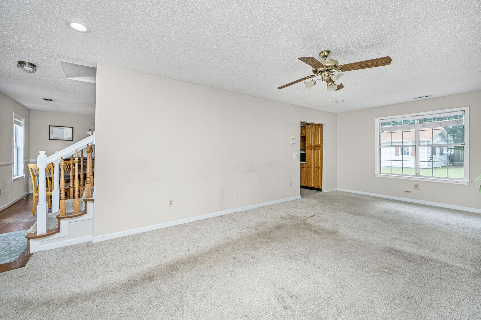 120 Trestlewood Drive Photo 10
