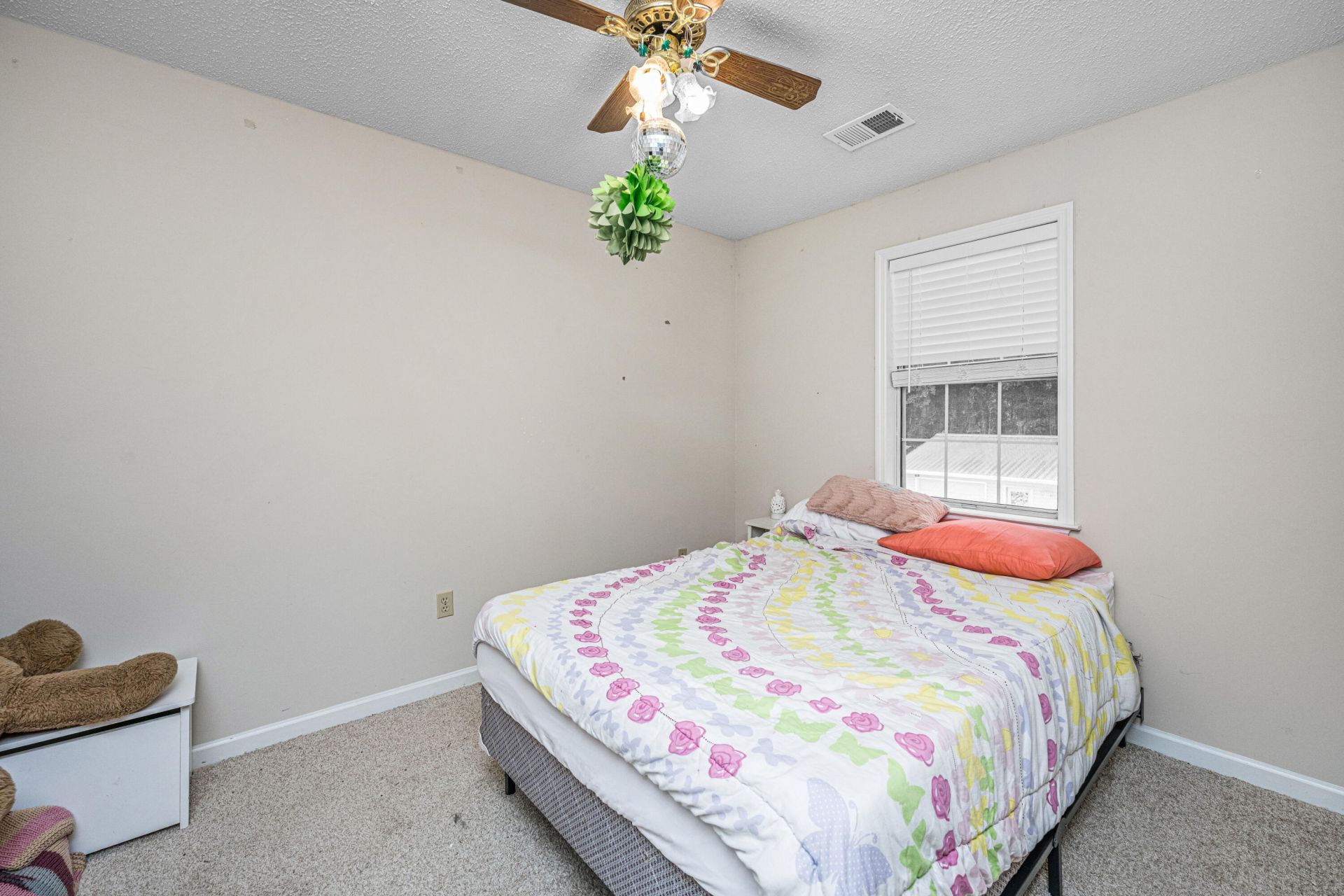 120 Trestlewood Drive Photo 28
