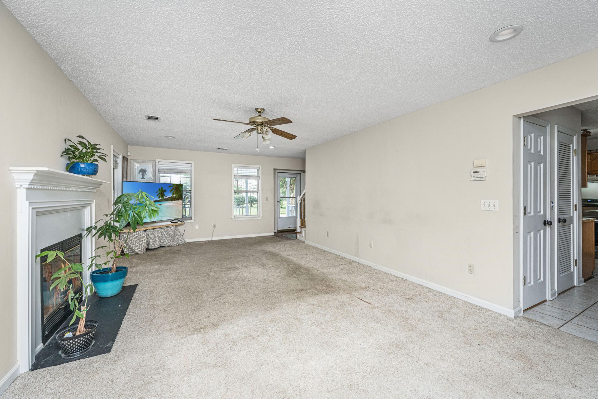 120 Trestlewood Drive Photo 9
