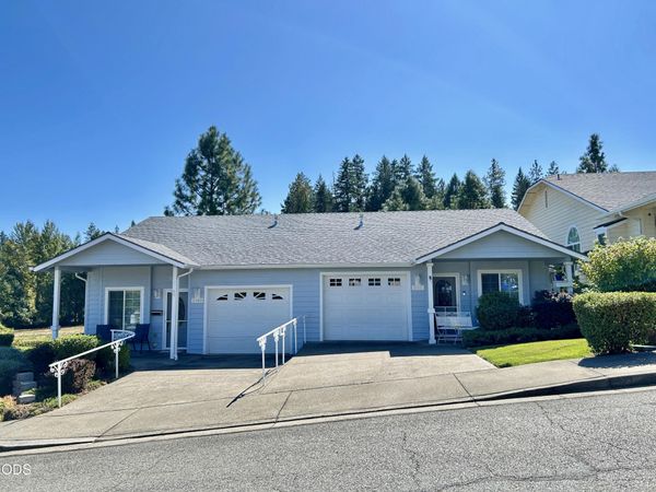 3109 University Road, Grants Pass, OR 97527