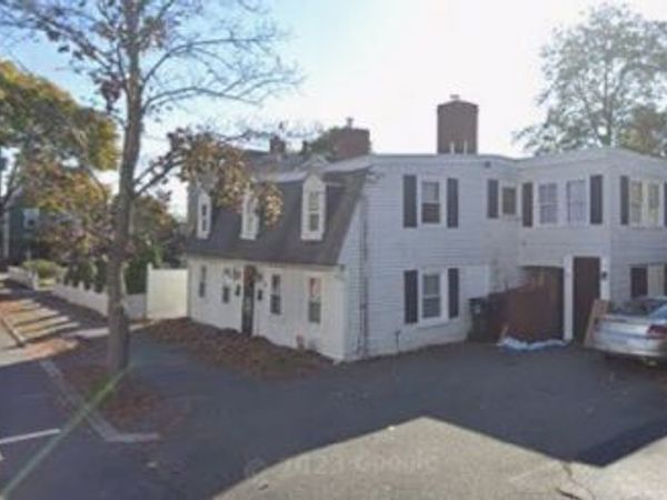33 Walter St, Salem, MA 01970