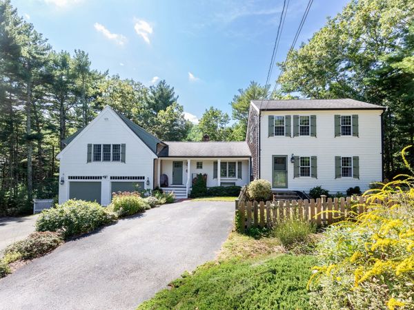 127 Micajah Pond Rd, Plymouth, MA 02360