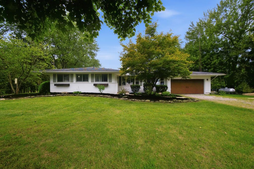 5919 Fox Glove Dr, New London, OH 44851 Main Photo