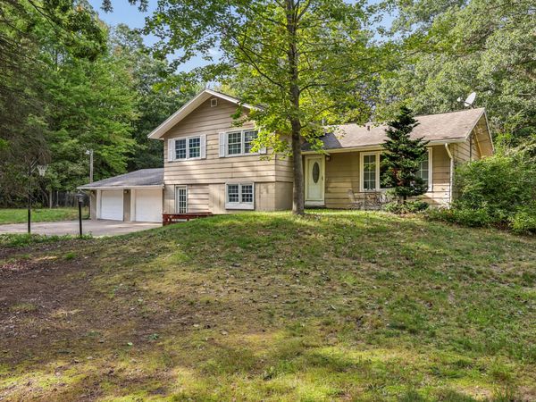 3100 W Giles Road, Muskegon, MI 49445
