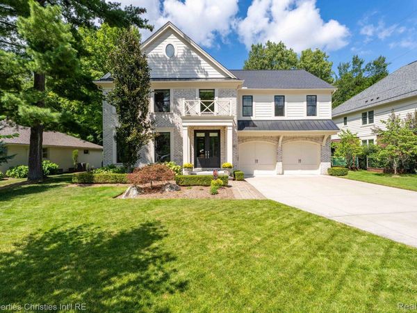 1160 Hillside Drive , Birmingham, Mi 48009
