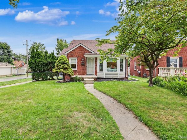 8182 Grayfield Street , Dearborn Heights, Mi 48127