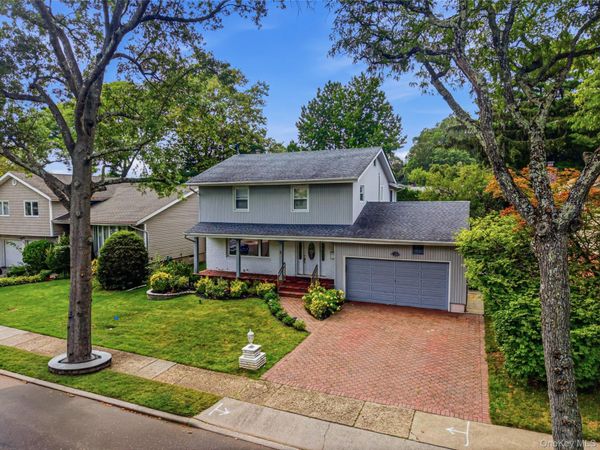 27 Driftwood Drive , Port Washington, NY 11050
