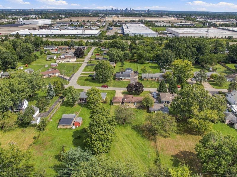 341 N Grener Avenue, Columbus, OH 43228 Photo 8