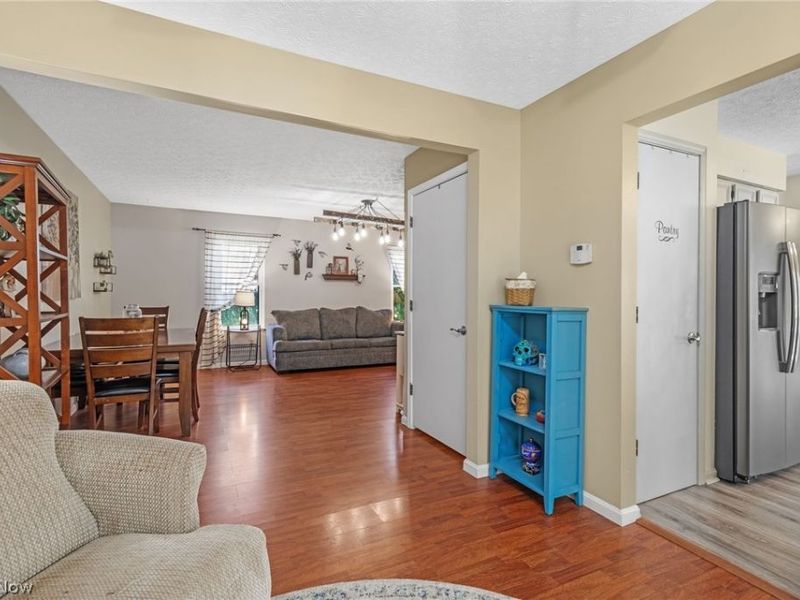 458 Derbyshire Road, Green, OH 44319 Photo 12