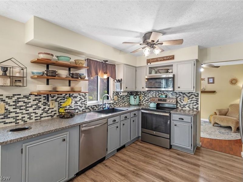 458 Derbyshire Road, Green, OH 44319 Photo 14