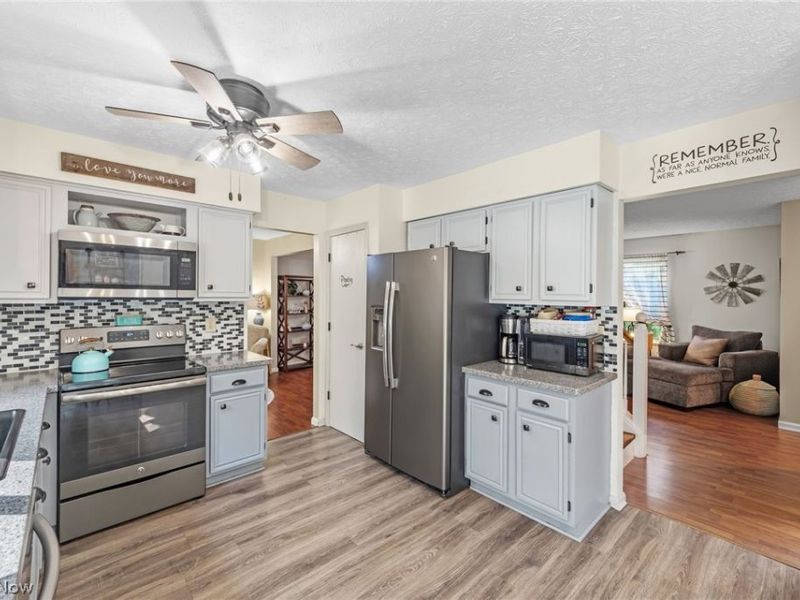 458 Derbyshire Road, Green, OH 44319 Photo 15